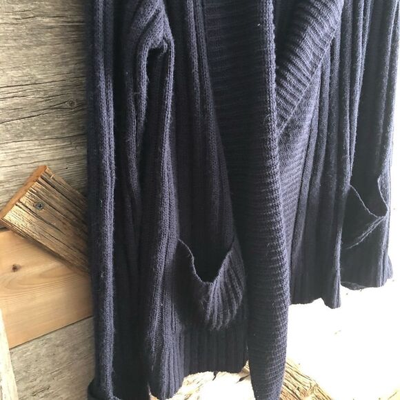 𝅺vintage St. John's Bay Petite size XLP Navy cable knit, cowl neck cardigan - Picture 2 of 5